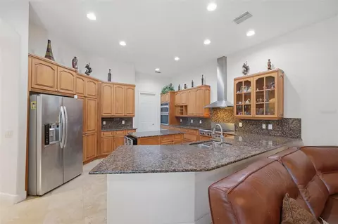 Kitchen - 19153 Geraci Rd, Lutz, FL 33558 photo 3 of 5