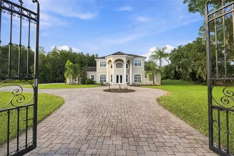 Exterior - 19153 Geraci Rd, Lutz, FL 33558 photo 2 of 18
