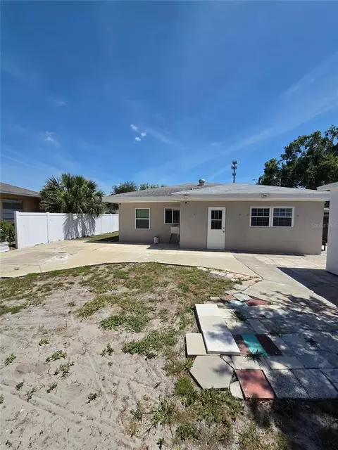 8205 48th Ave N, Saint Petersburg, FL 33709