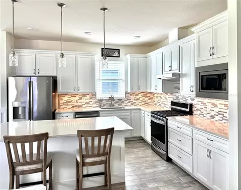 Kitchen - 2707 River Creek Ln, Saint Cloud, FL 34771 photo 2 of 7