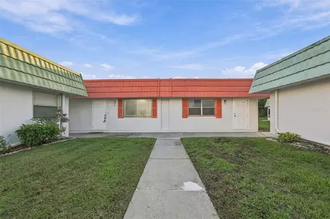 1802 Bedford Ln #9, Sun City Center, FL 33573