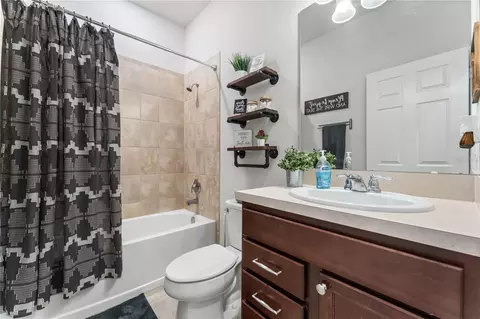 Bath - 18486 Rococo Rd, Spring Hill, FL 34610 photo 1 of 2