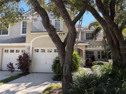 402 Date Palm Ct NE, Saint Petersburg, FL 33703