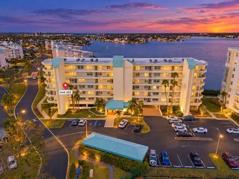 7979 Sailboat Key Blvd S #202, South Pasadena, FL 33707
