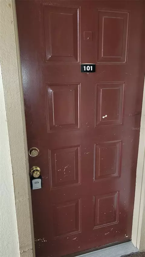 3205 Fox Chase Cir N #101, Palm Harbor, FL 34683