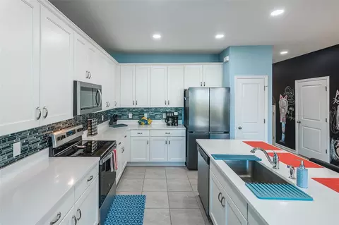 Kitchen - 10826 Quickwater Ct, Riverview, FL 33569 photo 1 of 3