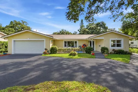 2015 Park St N, Saint Petersburg, FL 33710
