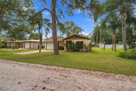 511 Tennessee Ave, Crystal Beach, FL 34681