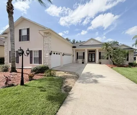 725 Citrus Wood Ln, Valrico, FL 33594