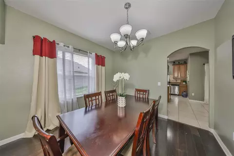 Dining - 13914 Chalk Hill Pl, Riverview, FL 33579 photo 2 of 6