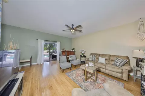 Living - 13914 Chalk Hill Pl, Riverview, FL 33579 photo 3 of 5