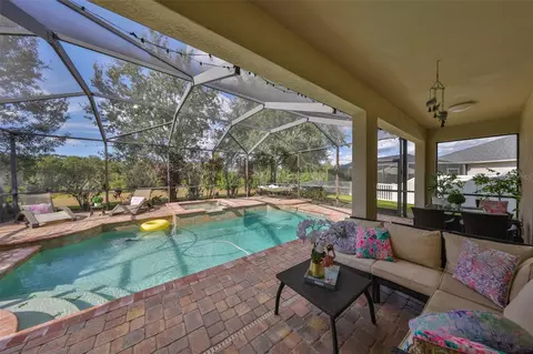 Exterior - 13914 Chalk Hill Pl, Riverview, FL 33579 photo 7 of 13