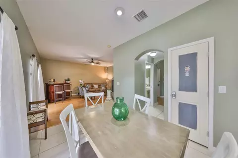 Dining - 13914 Chalk Hill Pl, Riverview, FL 33579 photo 6 of 6