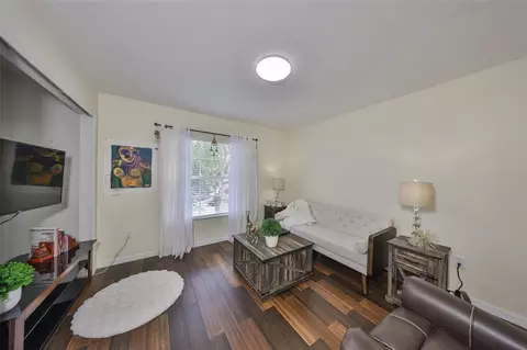 Living - 13914 Chalk Hill Pl, Riverview, FL 33579 photo 5 of 5