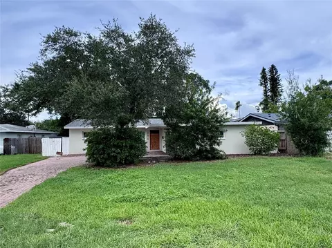 3701 Shore Acres Blvd NE, Saint Petersburg, FL 33703