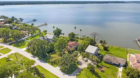 600 Shore Dr E, Oldsmar, FL 34677