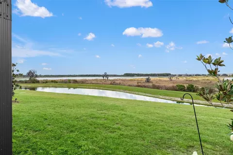 View/Area - 31713 Sun Kettle Loop, Wesley Chapel, FL 33545 photo 2 of 9