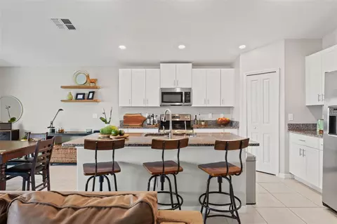 Kitchen - 31713 Sun Kettle Loop, Wesley Chapel, FL 33545 photo 2 of 5