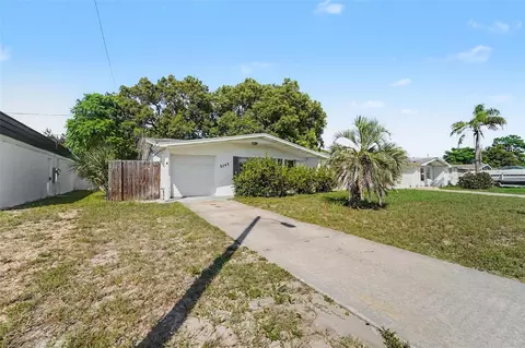 5145 Manor Dr, New Port Richey, FL 34652