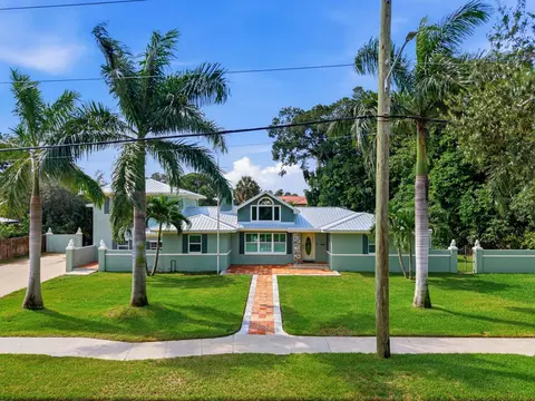 6930 Bougainvilla Ave S, Saint Petersburg, FL 33707
