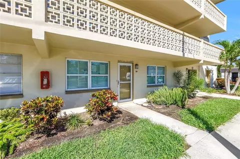 951 79th Ave N #120, Saint Petersburg, FL 33702