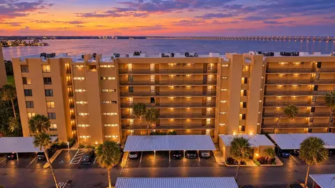 2617 Cove Cay Dr #107, Clearwater, FL 33760