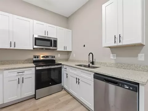 Kitchen - 1740 W Cherry St, Tampa, FL 33607 photo 2 of 3