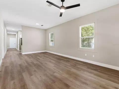 Living - 1740 W Cherry St, Tampa, FL 33607 photo 1 of 4