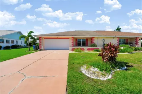 303 Green Manor Dr, Sun City Center, FL 33573