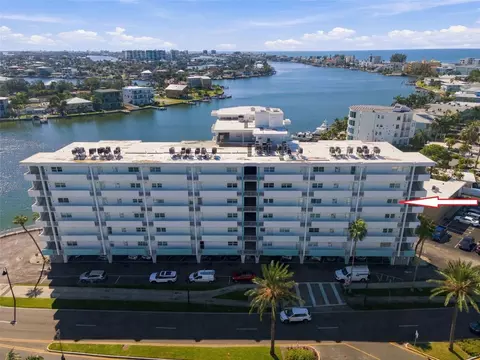 285 107th Ave #407, Treasure Island, FL 33706
