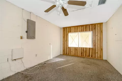 Bedroom - 1002 Pine Ridge Cir, Brandon, FL 33511 photo 4 of 6