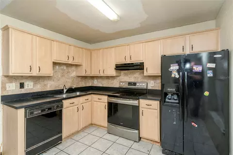Kitchen - 1002 Pine Ridge Cir, Brandon, FL 33511 photo 2 of 3