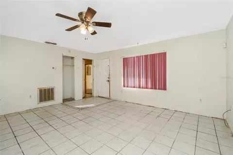 Living - 1002 Pine Ridge Cir, Brandon, FL 33511 photo 4 of 5