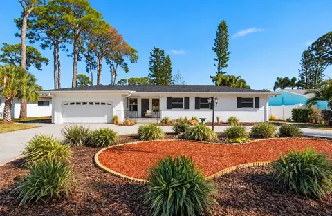 1302 Robin Rd S, Saint Petersburg, FL 33707