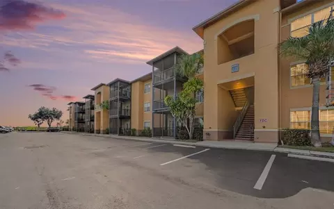 4306 Bayside Village Dr #204, Tampa, FL 33615