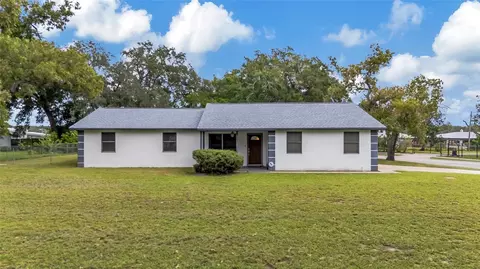 8605 Grandview Dr, Temple Terrace, FL 33617