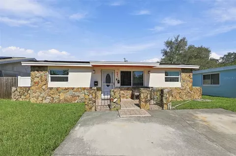 431 74th Ave N, Saint Petersburg, FL 33702