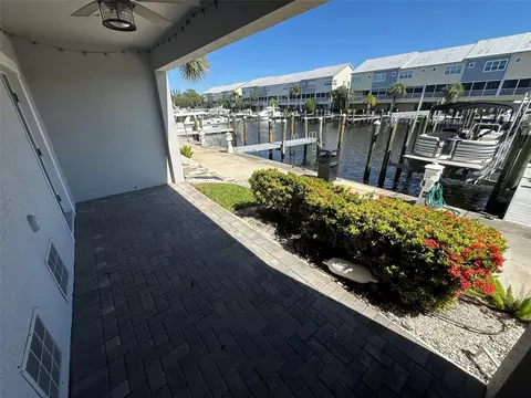 6072 Moorings Dr S, Saint Petersburg, FL 33712