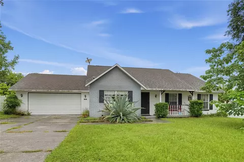 735 Oak Ln, Groveland, FL 34736