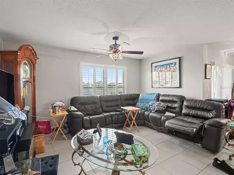 Living - 10318 Moosehead Dr, Parrish, FL 34219 photo 3 of 3