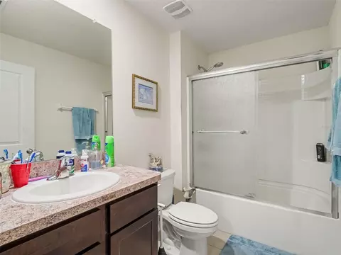 Bath - 10318 Moosehead Dr, Parrish, FL 34219 photo 2 of 2