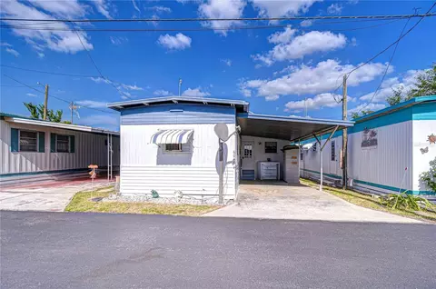 6046 Harriet St, Zephyrhills, FL 33542