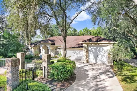 8705 Crescent Forest Blvd, New Port Richey, FL 34654