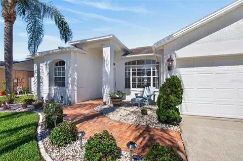 Exterior - 11220 Sailbrooke Dr, Riverview, FL 33579 photo 2 of 19