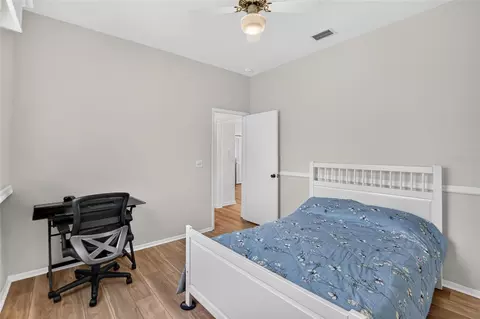 Bedroom - 11220 Sailbrooke Dr, Riverview, FL 33579 photo 4 of 6
