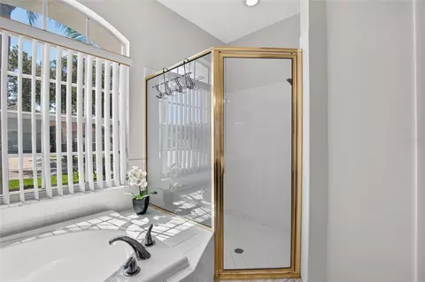 Bath - 11220 Sailbrooke Dr, Riverview, FL 33579 photo 2 of 7