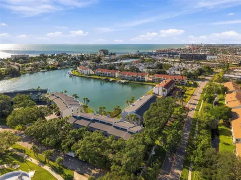 12148 Capri Cir, Treasure Island, FL 33706