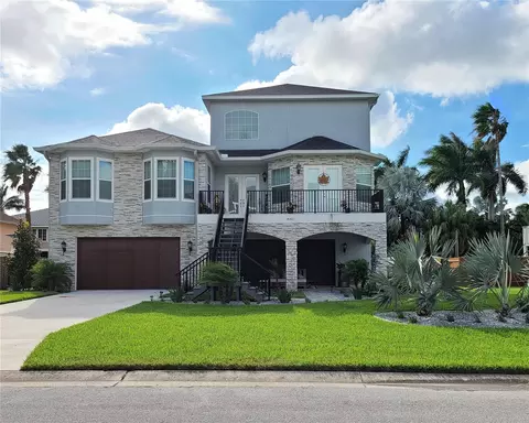 4001 42nd St S, Saint Petersburg, FL 33711