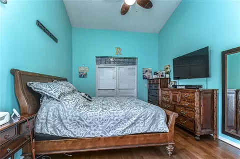 Bedroom - 9502 Sunnyoak Dr, Riverview, FL 33569 photo 2 of 5