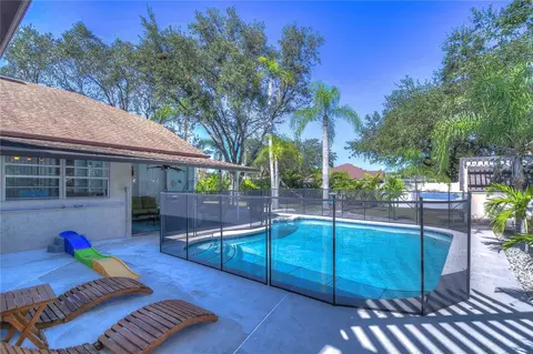 Exterior - 9502 Sunnyoak Dr, Riverview, FL 33569 photo 3 of 24